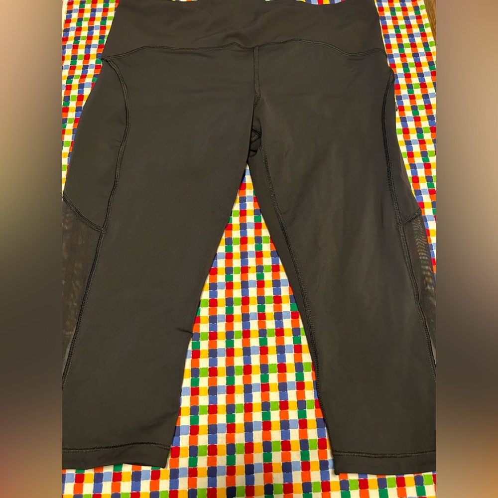 Lululemon leggings 10